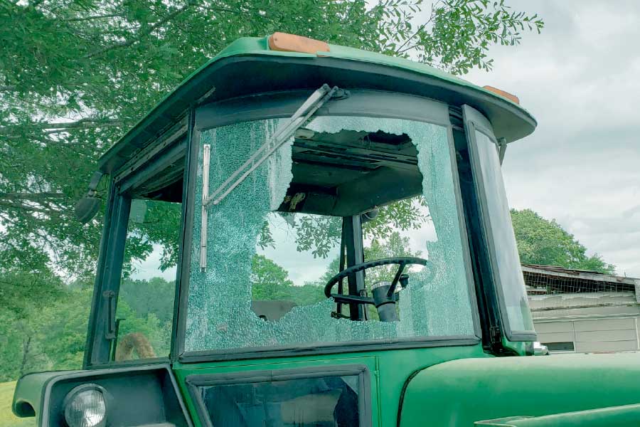 Ventajas de Confiar en Ralarsa el Cambio de Lunas del Tractor | Ralarsa